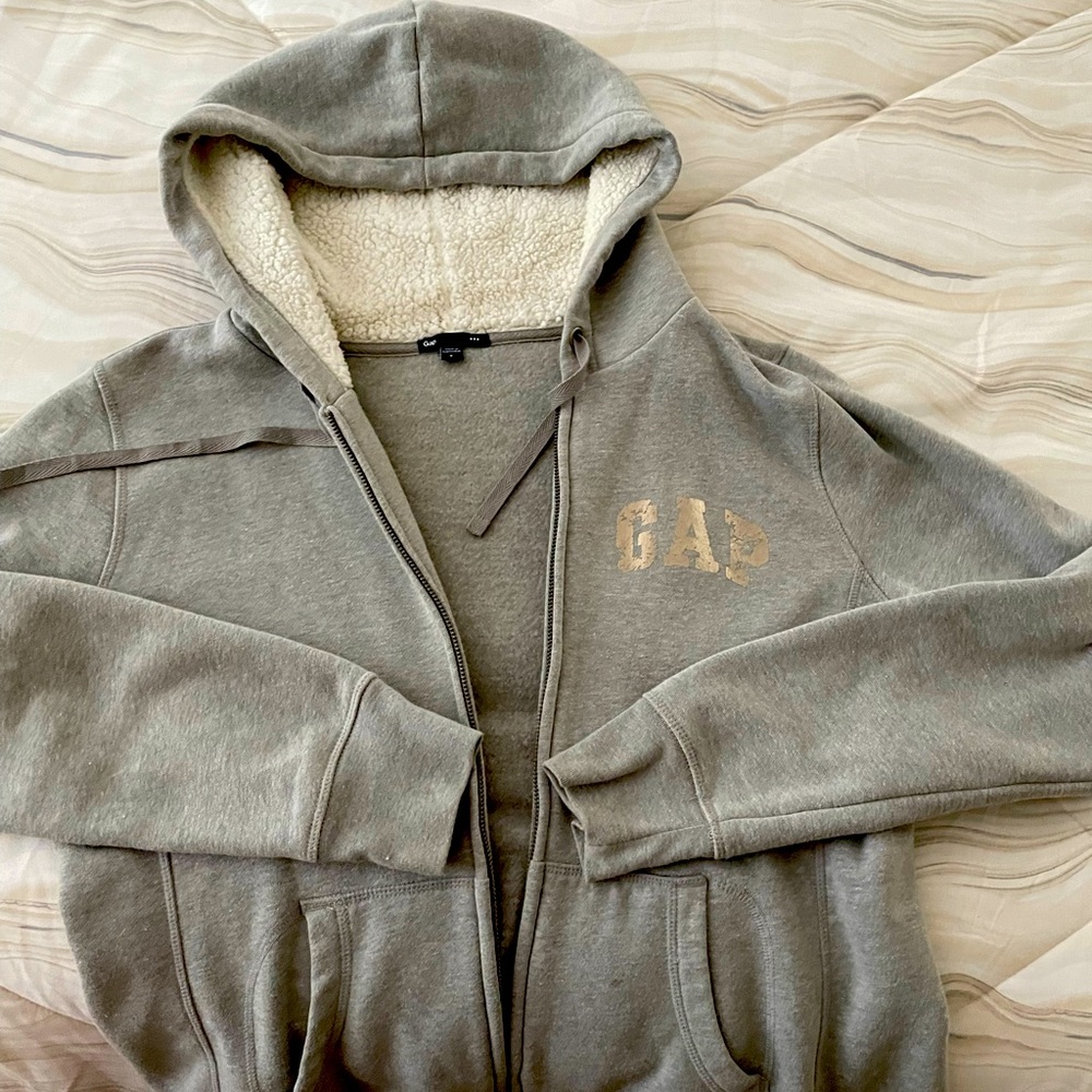 Grey hoodie with zipper